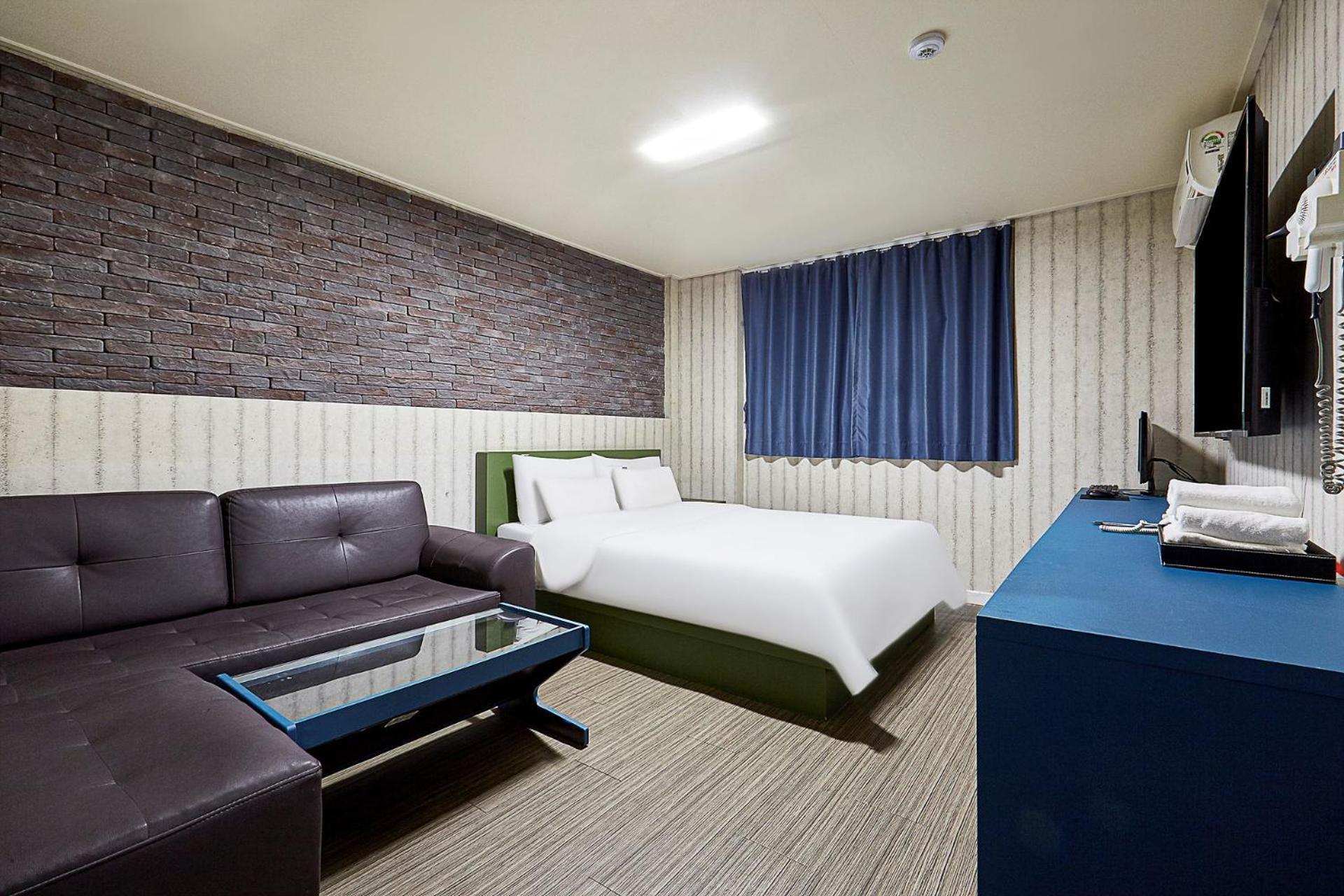 Galleria Hotel Suwon Exterior photo